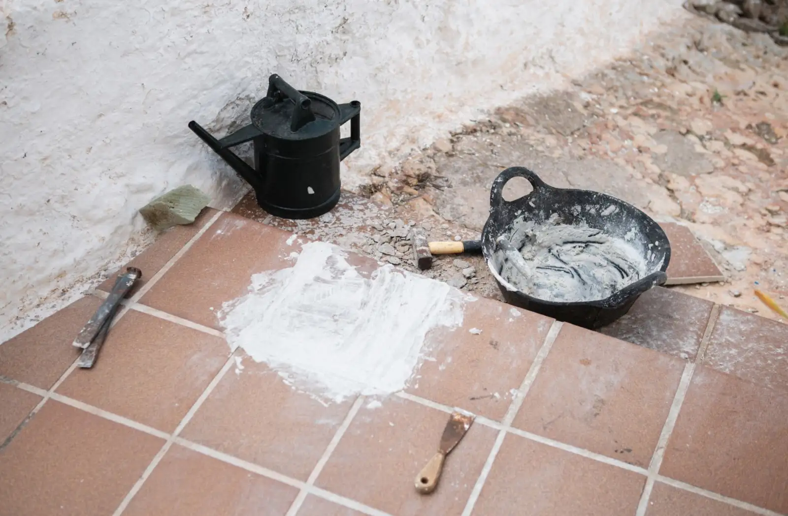 擎翌车牌识别相机与道闸一体机在停车场系统中的协同应用方案